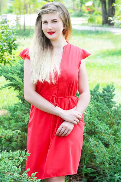 Divine Radiance: Maria, 34 y.o. from Kyiv, Ukraine — VeronikaLove