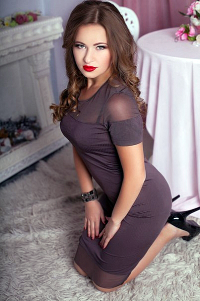 Graceful Victoria, 27 y.o. from Dnipro, Ukraine with Chestnut hair — VeronikaLove