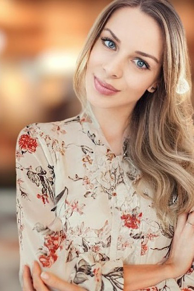 Captivating Marina, 35 y.o. from Almaty, Kazakhstan with Light-brown hair — VeronikaLove