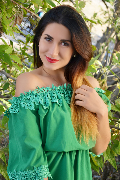 Enchanting Charisma: Yulia, 31 y.o. from Mykolaiv, Ukraine — VeronikaLove