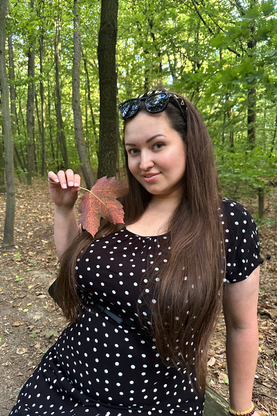 Radiant Allure: Julia, 33 y.o. from Zaporizhzhia, Ukraine — VeronikaLove