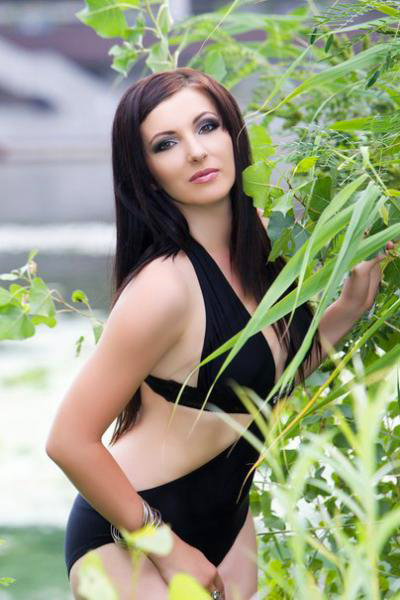 Charming Alina, 32 y.o. from Dnipro, Ukraine with Brown hair — VeronikaLove