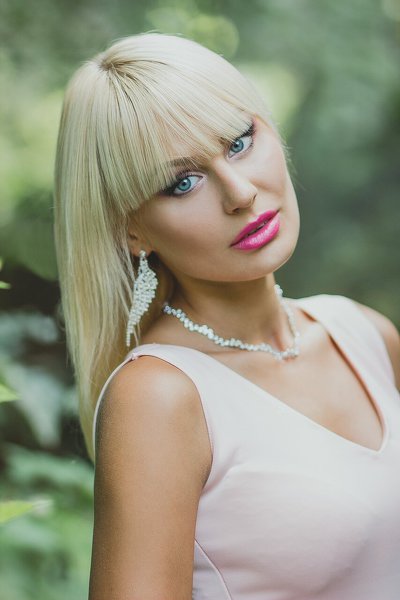 Elegant Enchantment: Vlada, 35 y.o. from Sumy, Ukraine — VeronikaLove