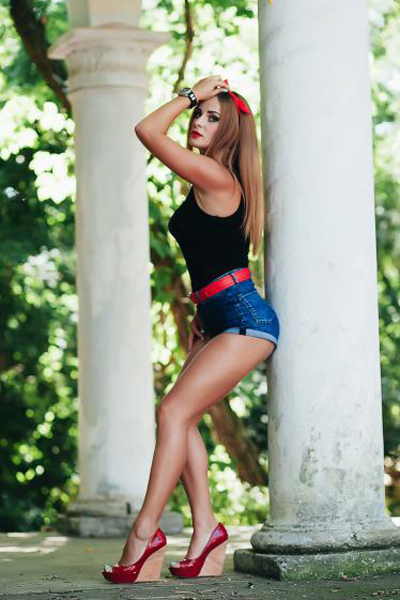 Alluring Mariana, 36 y.o. from Mykolaiv, Ukraine with Blonde hair — VeronikaLove