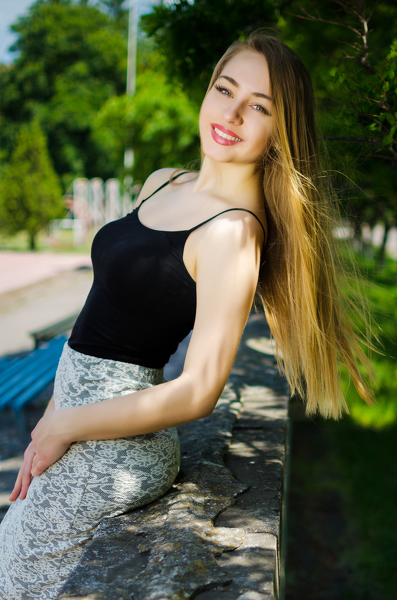 Sophisticated Elegance: Irina, 27 y.o. from Kremenchuk, Ukraine — VeronikaLove