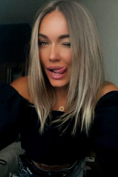 Enchanting Yulia, 39 y.o. from Kyiv, Ukraine with Blonde hair — VeronikaLove