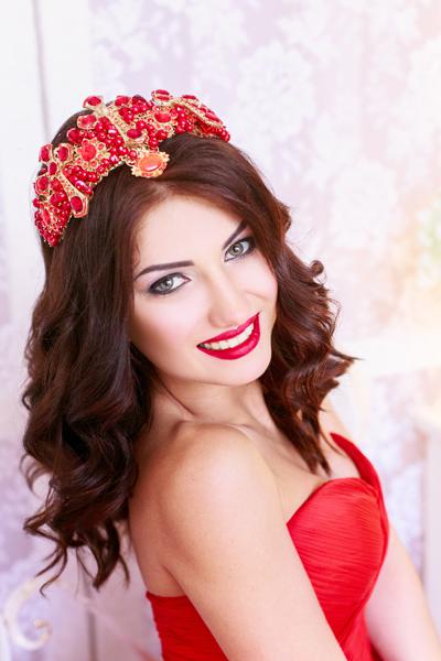 Graceful Allure: Ekaterina, 30 y.o. from Kyiv, Ukraine — VeronikaLove