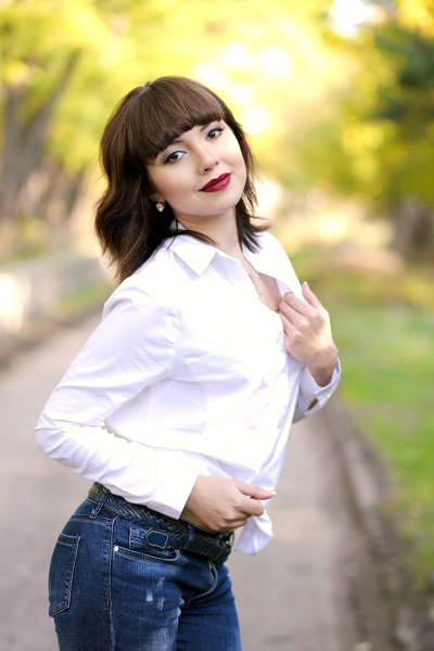 Enchanting Elena, 31 y.o. from Dnipro, Ukraine with Dark-brown hair — VeronikaLove