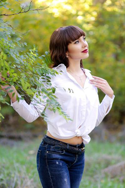 Enchanting Elena, 31 y.o. from Dnipro, Ukraine with Dark-brown hair — VeronikaLove