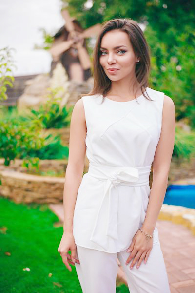 Dazzling Elena, 34 y.o. from Kherson, Ukraine with Light-brown hair — VeronikaLove