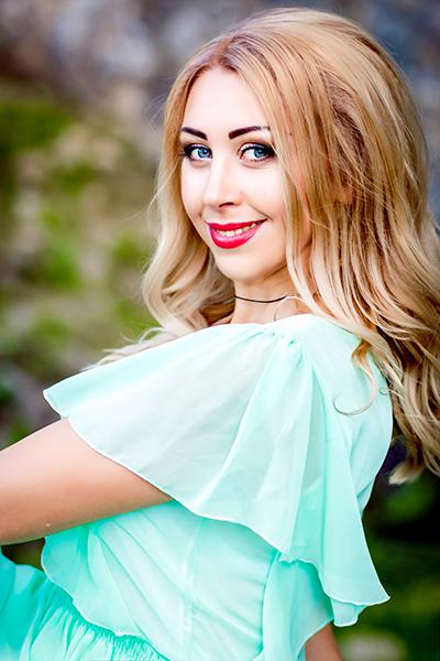 Divine Presence: Zoia, 40 y.o. from Kyiv, Ukraine — VeronikaLove