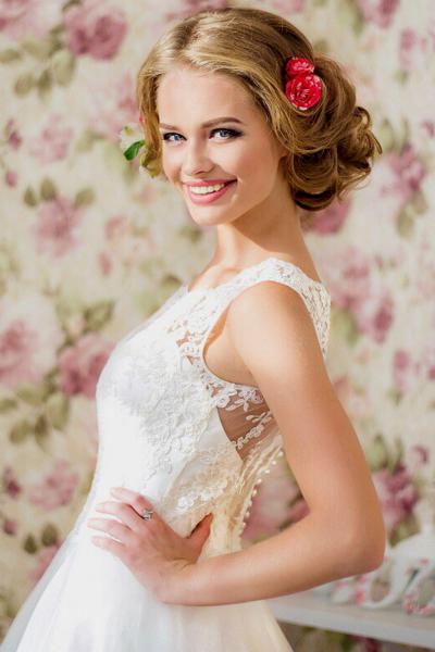 Elegant Julia, 29 y.o. from Kyiv, Ukraine with Blonde hair — VeronikaLove