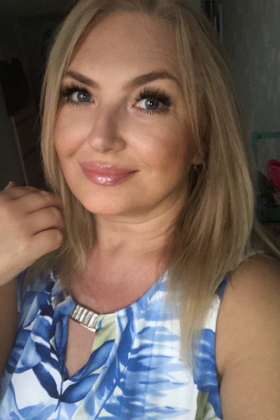 Enchanting Aura: Yana, 53 y.o. from Mykolaiv, Ukraine — VeronikaLove