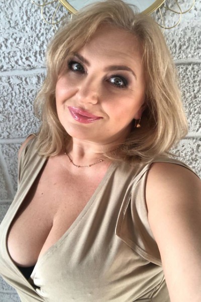 Enchanting Aura: Yana, 53 y.o. from Mykolaiv, Ukraine — VeronikaLove