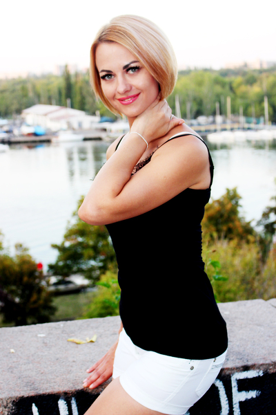 Ethereal Natalia, 39 y.o. from Mykolaiv, Ukraine with Golden hair — VeronikaLove