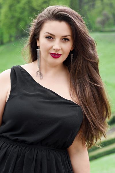 Alluring Olga, 38 y.o. from Uman, Ukraine with Black hair — VeronikaLove