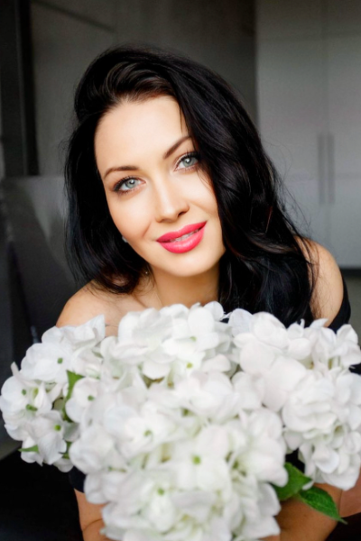 Captivating Anna, 43 y.o. from Mykolaiv, Ukraine with Brown hair — VeronikaLove