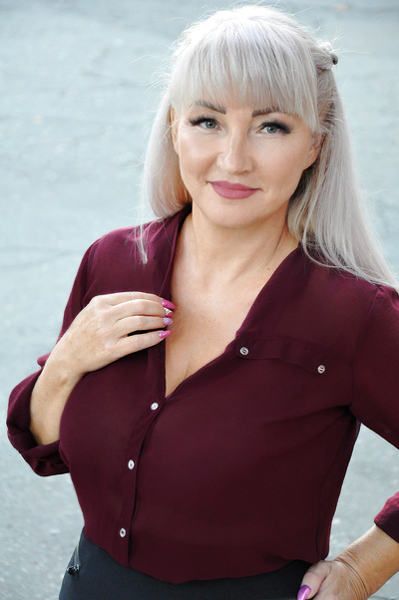 Captivating Elegance: Elena, 57 y.o. from Mykolaiv, Ukraine — VeronikaLove