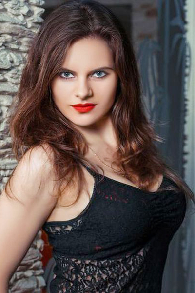 Vibrant Tatyana, 31 y.o. from Uman, Ukraine with Brown hair — VeronikaLove