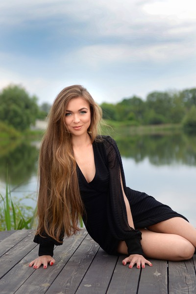 Charming Anna, 40 y.o. from Kharkiv, Ukraine with Light-brown hair — VeronikaLove