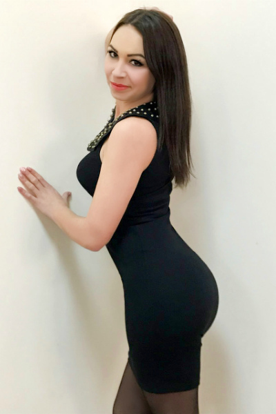 Charming Darya, 33 y.o. from Kherson, Ukraine with Black hair — VeronikaLove