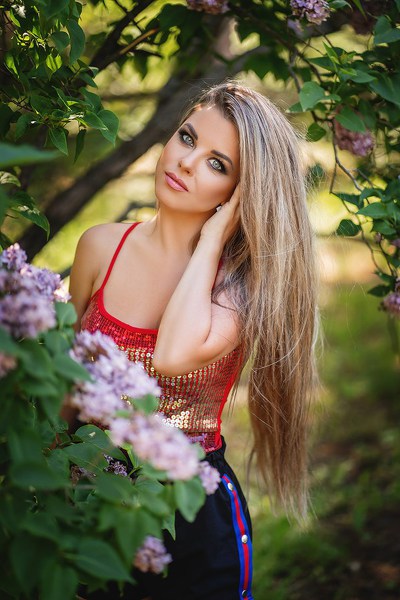 Elegant Enchantment: Yanina, 38 y.o. from Kharkiv, Ukraine — VeronikaLove