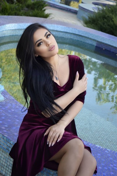 Alluring Aliona, 40 y.o. from Mykolaiv, Ukraine with Black hair — VeronikaLove