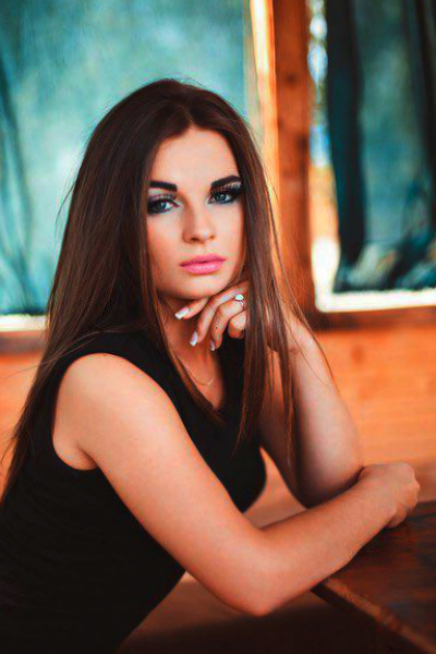 Dazzling Alyona, 31 y.o. from Mykolaiv, Ukraine with Brown hair — VeronikaLove