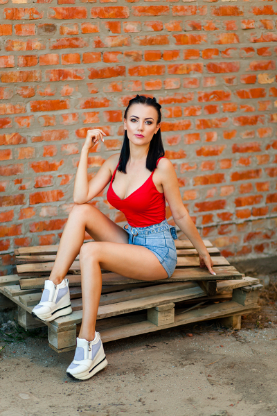 Elegant Anastasiya, 32 y.o. from Kyiv, Ukraine with Black hair — VeronikaLove