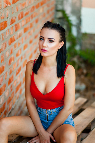 Elegant Anastasiya, 32 y.o. from Kyiv, Ukraine with Black hair — VeronikaLove