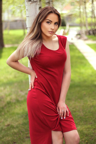 Divine Radiance: Elena, 32 y.o. from Cherkasy, Ukraine — VeronikaLove