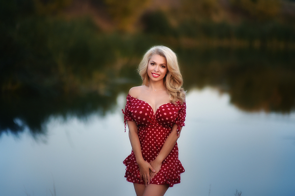 Enchanting Elena, 42 y.o. from Kharkiv, Ukraine with Blonde hair — VeronikaLove