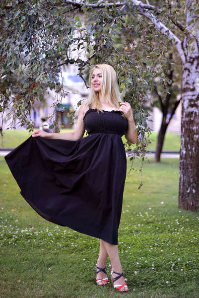 Enchanting Elena, 42 y.o. from Kharkiv, Ukraine with Blonde hair — VeronikaLove