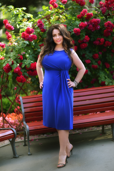 Charming Elena, 48 y.o. from Kharkiv, Ukraine with Brown hair — VeronikaLove