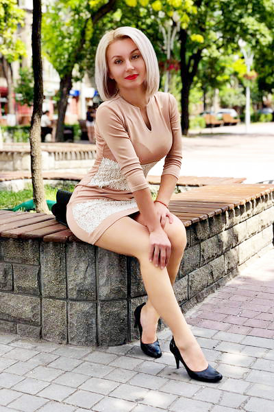 Radiant Allure: Yulia, 42 y.o. from Zaporizhzhia, Ukraine — VeronikaLove