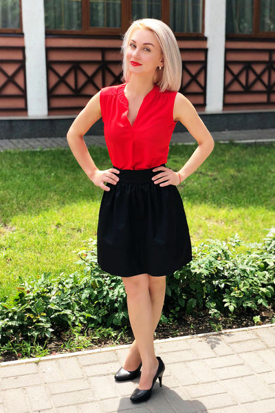 Radiant Allure: Yulia, 42 y.o. from Zaporizhzhia, Ukraine — VeronikaLove