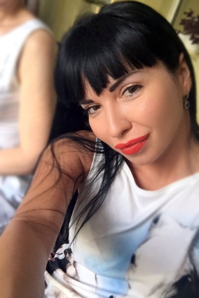 Divine Presence: Anna-Eva, 46 y.o. from Zaporizhzhia, Ukraine — VeronikaLove