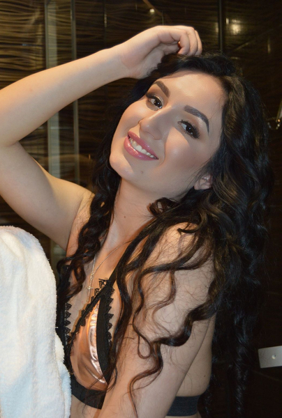 Dazzling Anna, 26 y.o. from Kyiv, Ukraine with Black hair — VeronikaLove