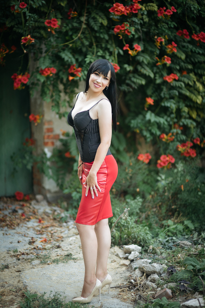 Graceful Victoriya, 36 y.o. from Mykolaiv, Ukraine with Black hair — VeronikaLove