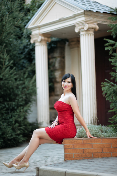 Graceful Victoriya, 36 y.o. from Mykolaiv, Ukraine with Black hair — VeronikaLove