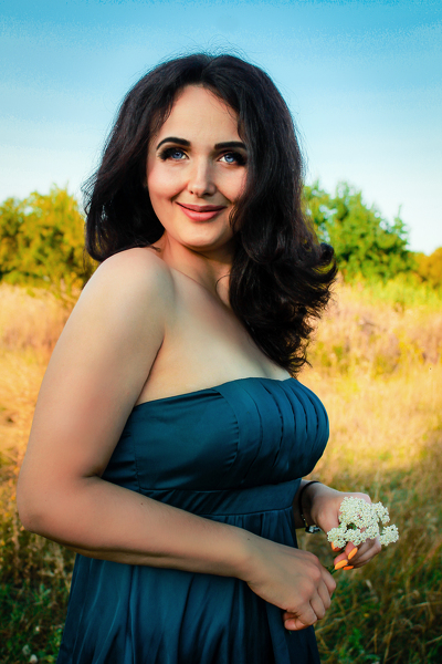 Graceful Presence: Oksana, 39 y.o. from Liverpool, United Kingdom — VeronikaLove