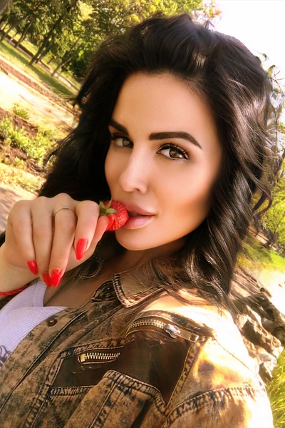 Ethereal Charm: Kristina, 33 y.o. from Kyiv, Ukraine — VeronikaLove