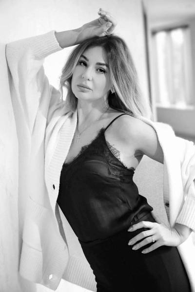 Graceful Presence: Elena, 50 y.o. from Kyiv, Ukraine — VeronikaLove