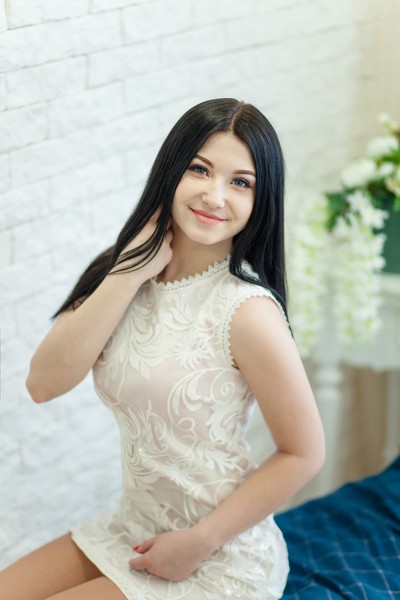 Dazzling Charm: Ksenia, 26 y.o. from Kyiv, Ukraine — VeronikaLove