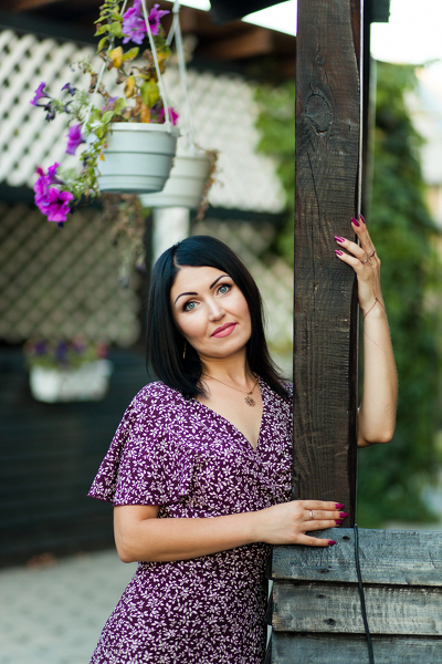 Radiant Charm: Elena, 42 y.o. from Kyiv, Ukraine — VeronikaLove