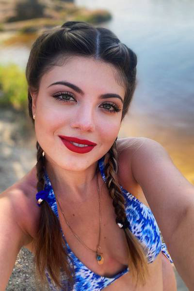 Whimsical Kristina, 32 y.o. from Dnipro, Ukraine with Light-brown hair — VeronikaLove