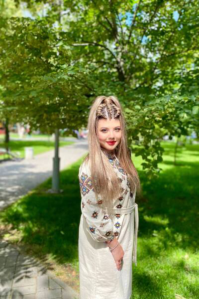 Whimsical Kristina, 33 y.o. from Dnipro, Ukraine with Light-brown hair — VeronikaLove