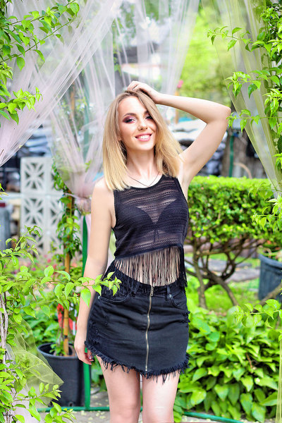 Dazzling Aura: Alla, 31 y.o. from Odesa, Ukraine — VeronikaLove