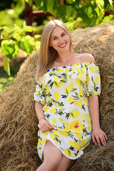 Enchanting Valeriya, 36 y.o. from Kherson, Ukraine with Blonde hair — VeronikaLove