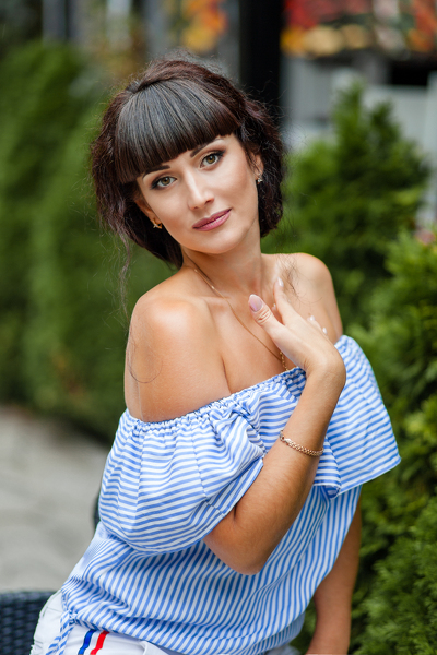 Radiant Charm: Nataliya, 44 y.o. from Kyiv, Ukraine — VeronikaLove